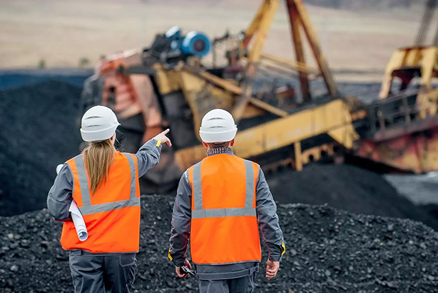 Heavy Equipment Appraisal in Action: Case Studies from the Construction and Mining Sectors